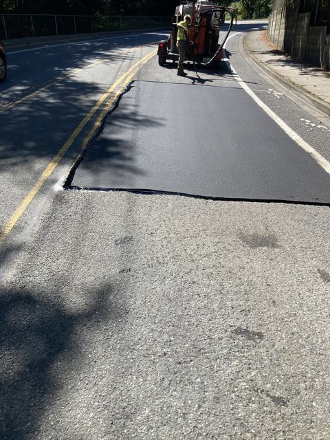 City streets in Bothell, WA: crack seal (photo 3)