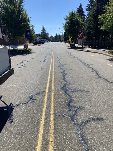 City streets in Granite Falls, WA: crack seal (photo 2)