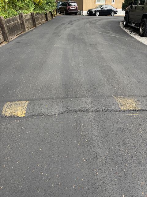 Manufactured home community in Lakewood, WA: paving, sealcoat and striping (photo 3)