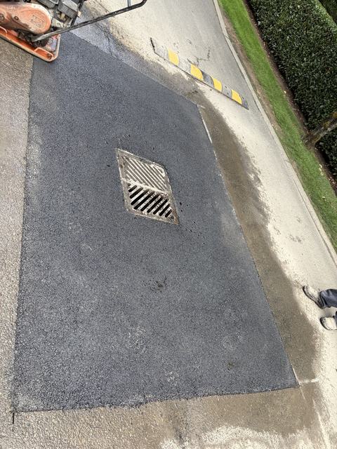 HOA community in Mill Creek, WA: patching, sealcoat and striping (photo 3)