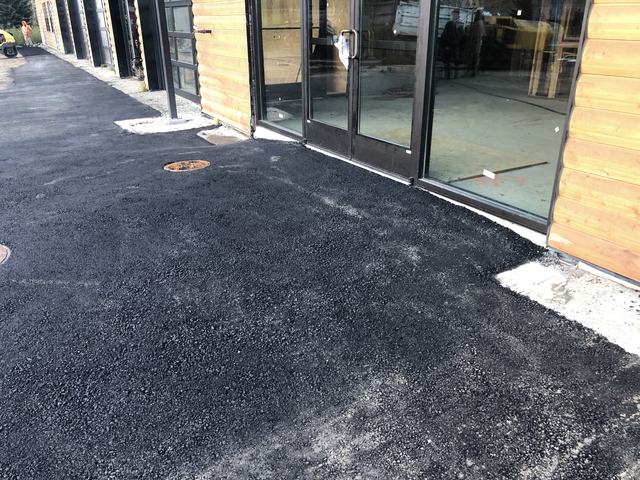 Commercial building in Snoqualmie Pass, WA: asphalt patching (photo 3)