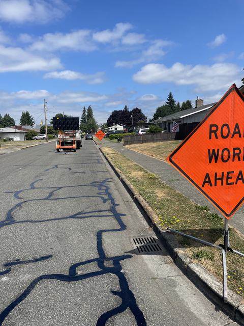 City streets in Sumner, WA: crack seal (photo 4)