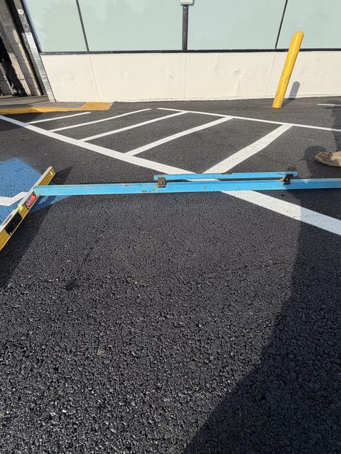 Grocery store lot in Tacoma, WA: milling, paving and striping (photo 2)